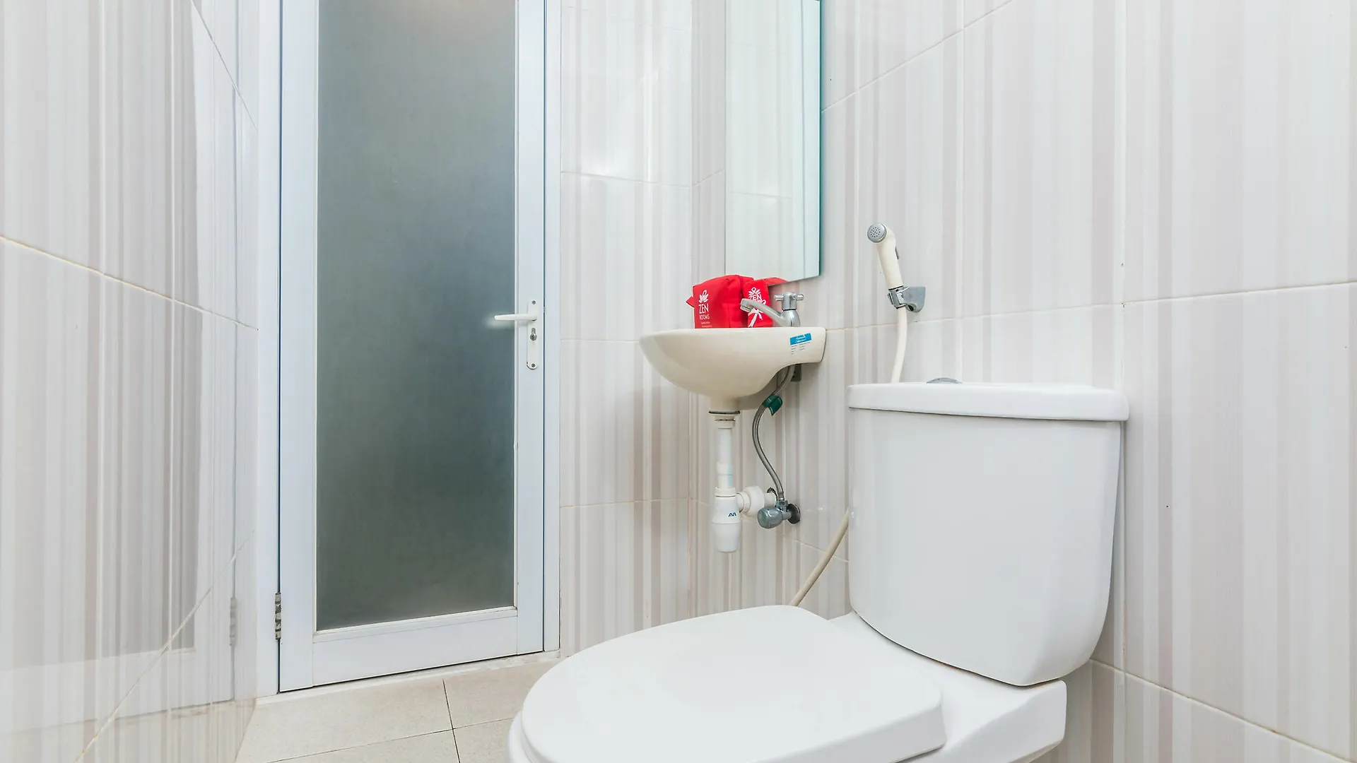 Zen Rooms Basic Denpasar Gelogor Carik 2*, Dempassar